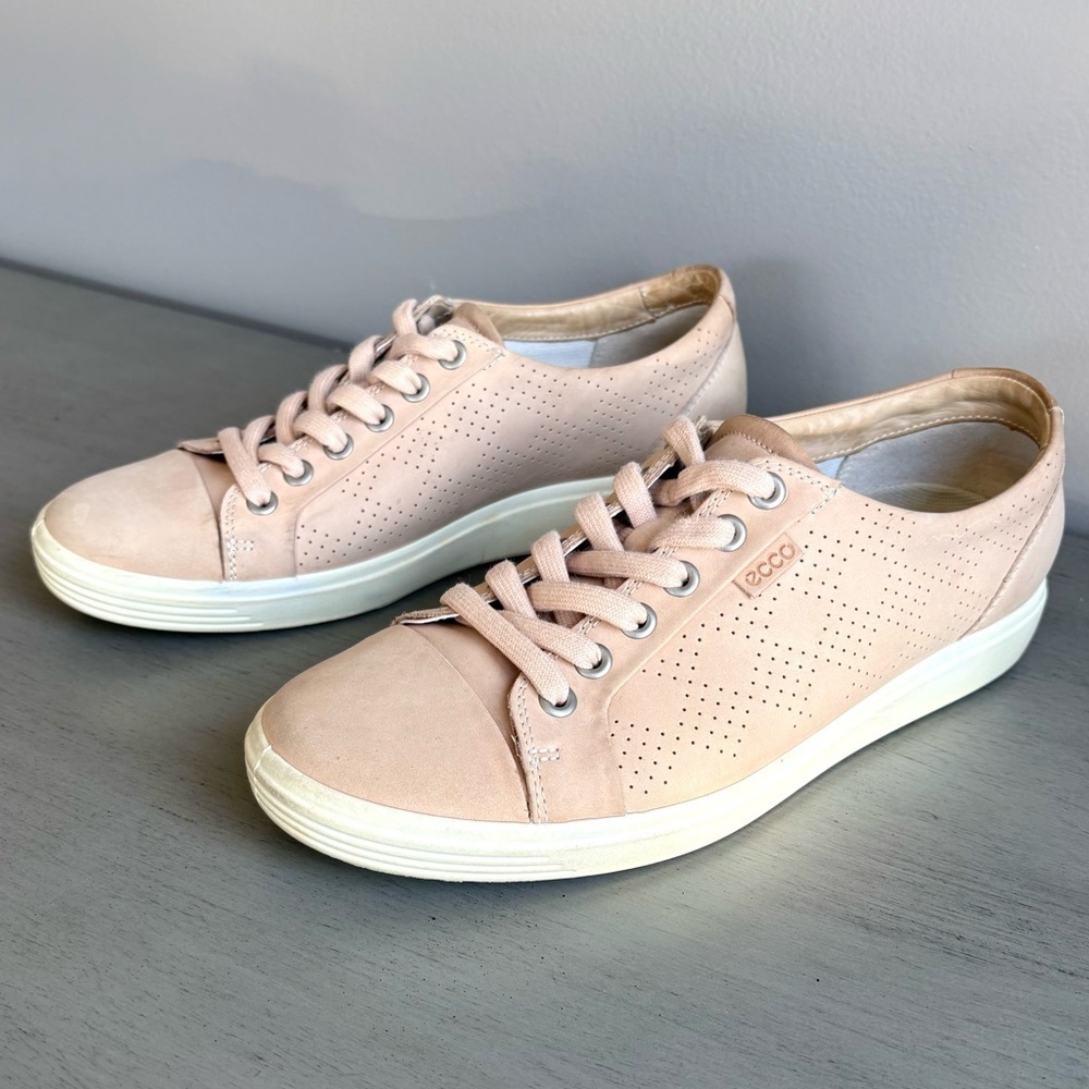 Ecco Leather Low Top Lace Up Cap Toe Casual Sneakers Women Sz 8 EU 39 Tan/Pink
